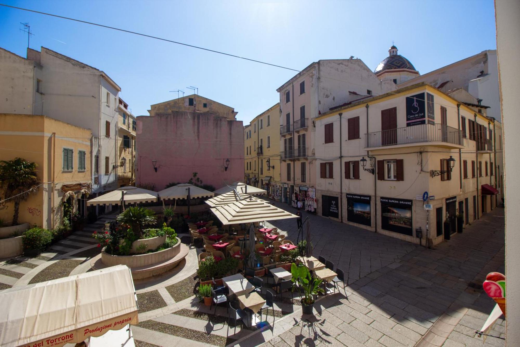 Alghero Appartamento In Centro Casa Ferret Luaran gambar