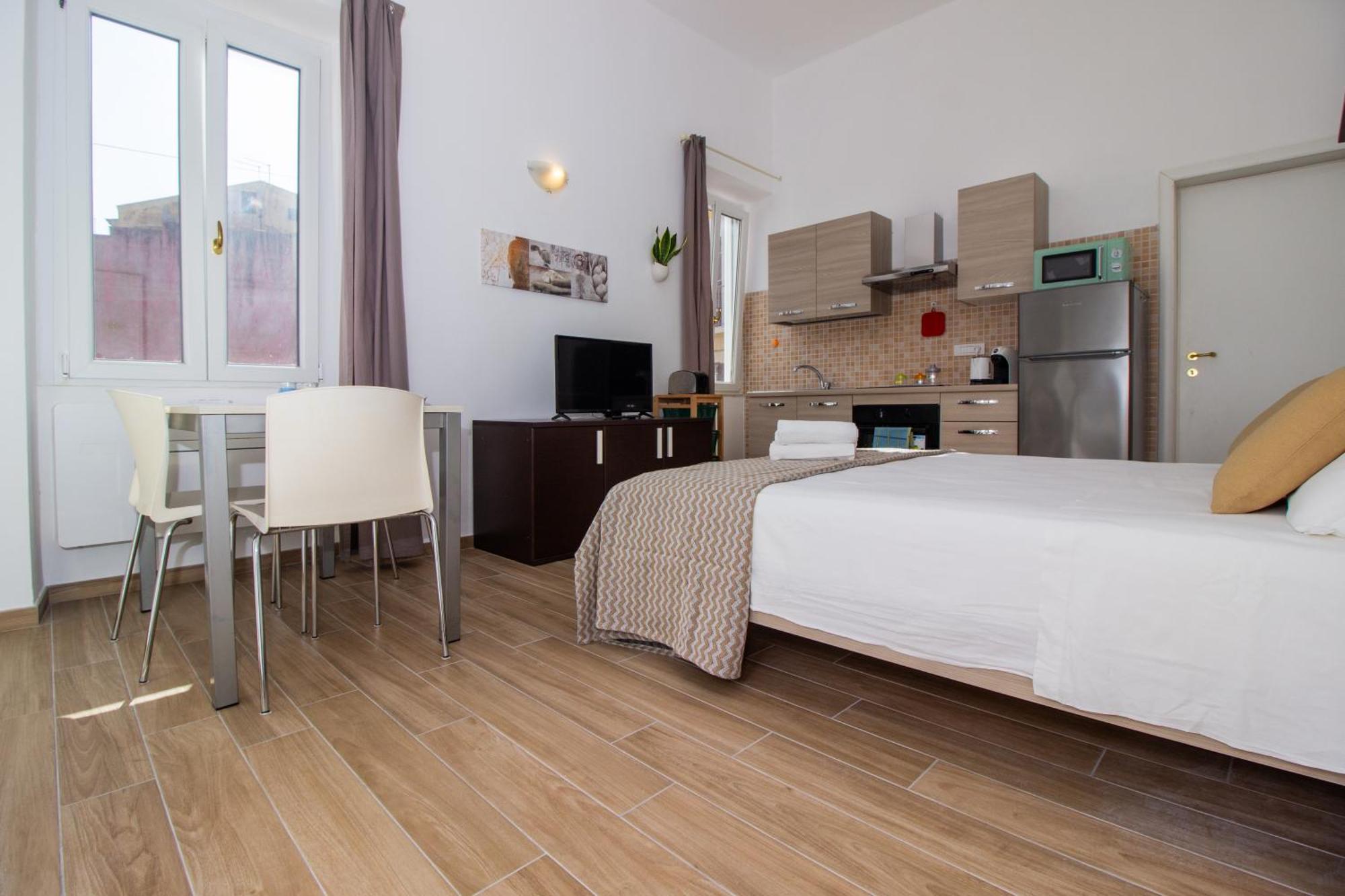 Alghero Appartamento In Centro Casa Ferret Luaran gambar